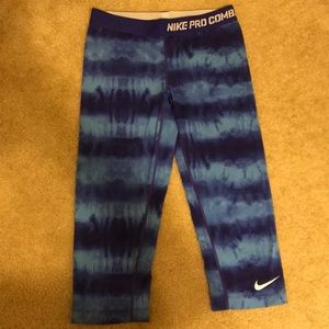 Nike crop spandex tights.